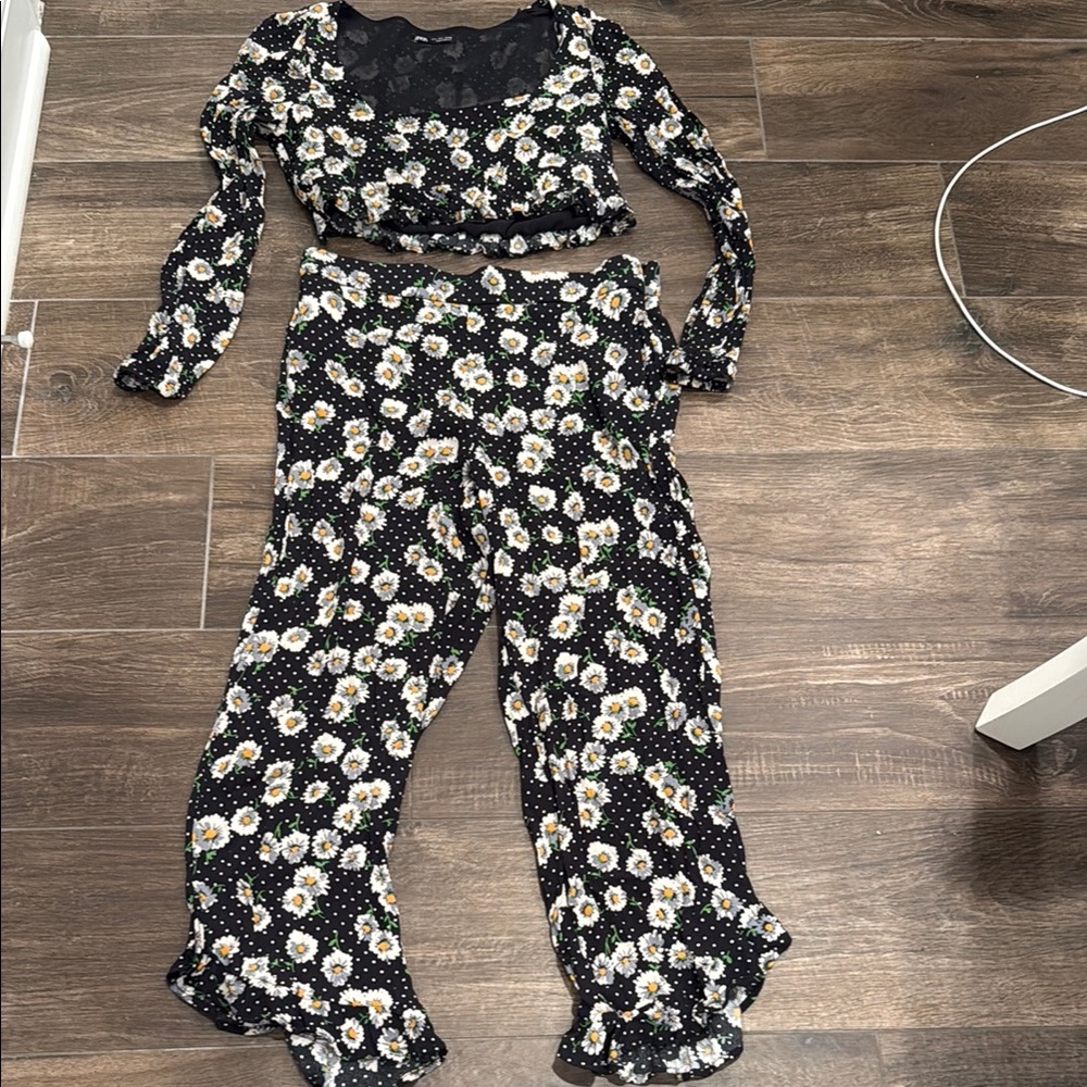 Zara Black and White Floral Romper with Relaxed Fit